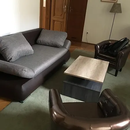 Tagas Csaladi Apartman * Segedín